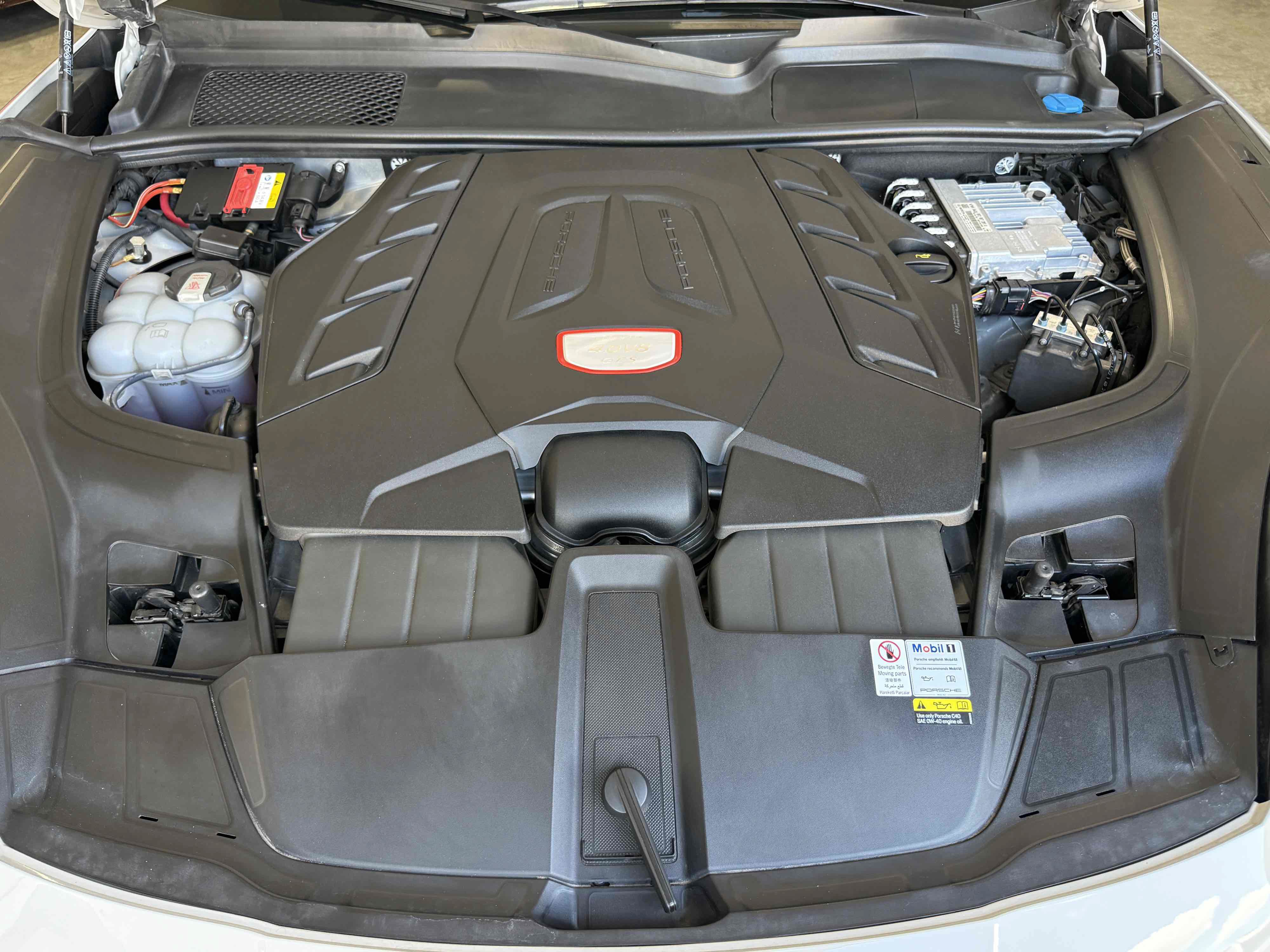 Used 2022 Porsche Cayenne GTS AWD/4WD image 7