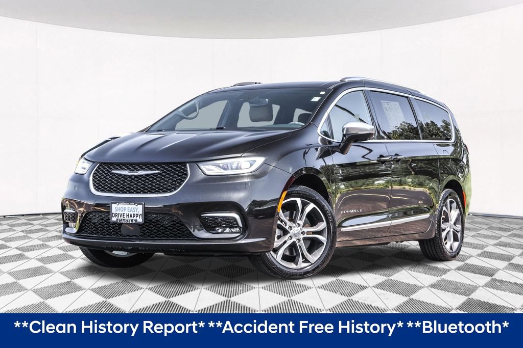 Used 2022 Chrysler Pacifica Pinnacle AWD/4WD image 2
