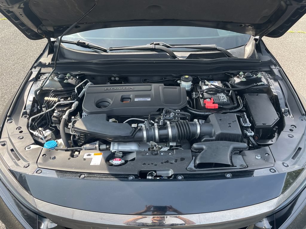 Used 2018 Honda Accord Sport image 10