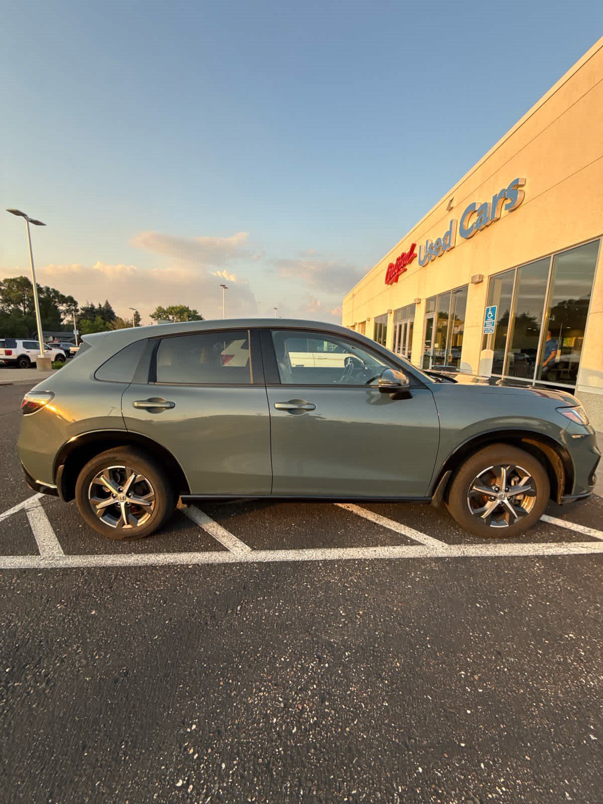 Used 2024 Honda HR-V EX-L image 4