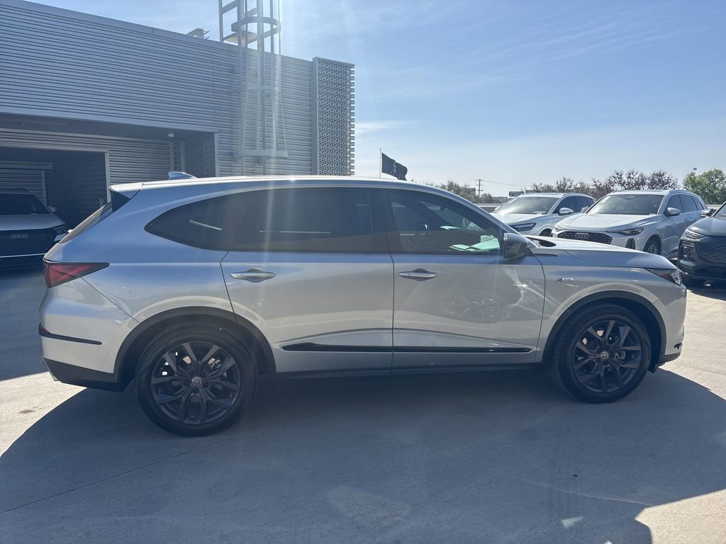 Used 2023 Acura MDX A-Spec image 4