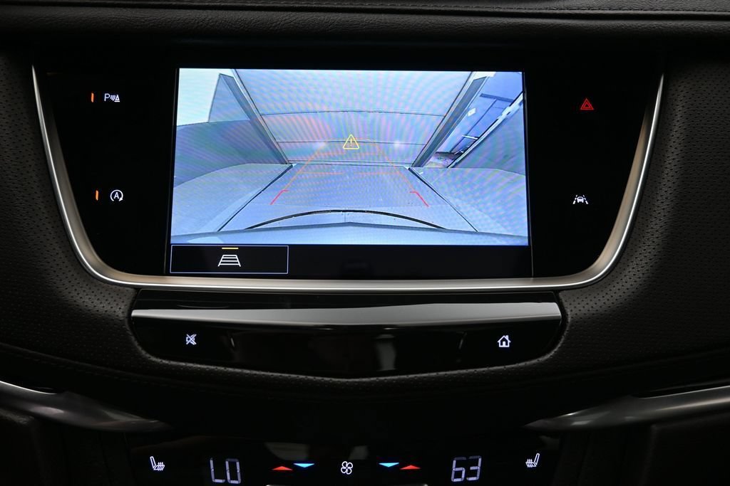 Used 2025 Cadillac XT6 Luxury FWD image 4