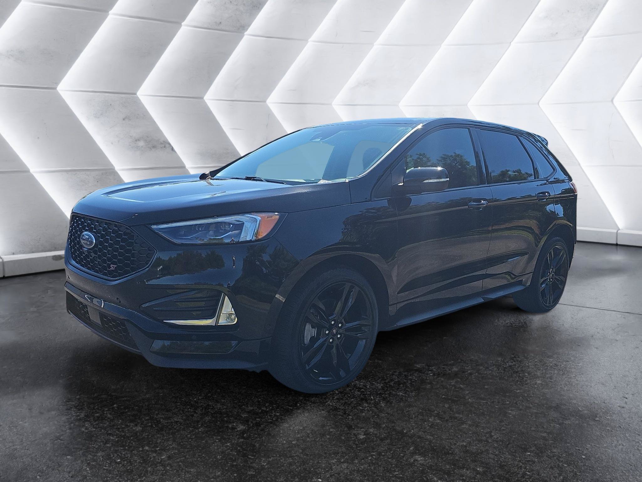 Certified 2024 Ford Edge ST w/ Equipment Group 401A AWD/4WD image 3