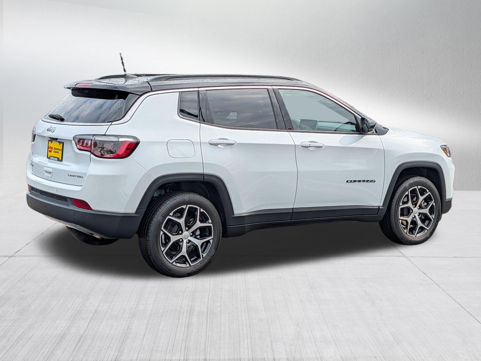 Used 2024 Jeep Compass Limited AWD/4WD image 7