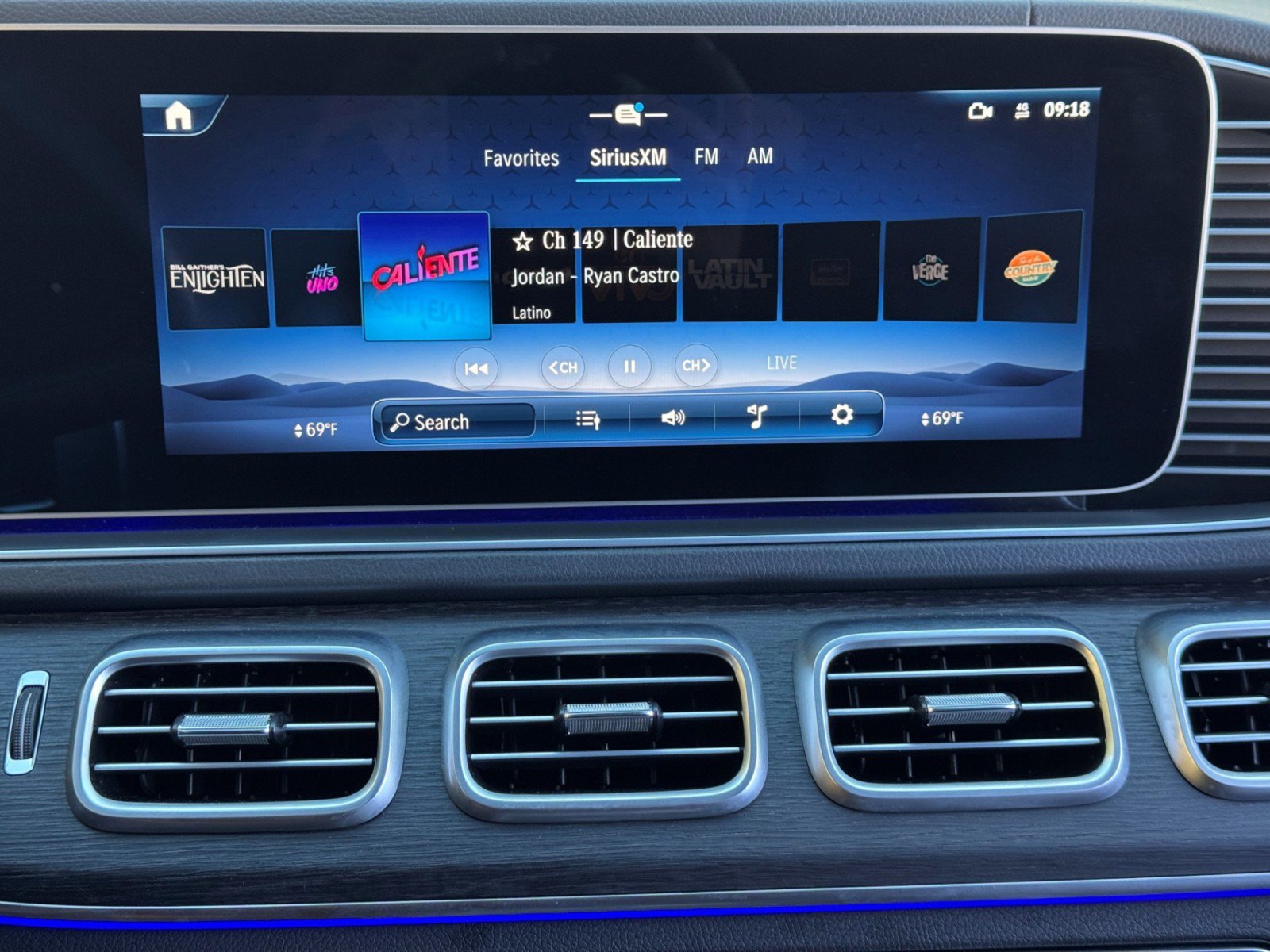 Used 2025 Mercedes-Benz GLS 580 4MATIC image 28