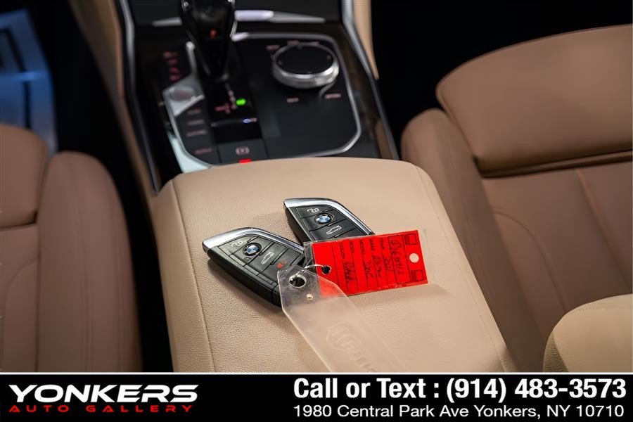 Used 2021 BMW 330e w/ Convenience Package RWD image 34