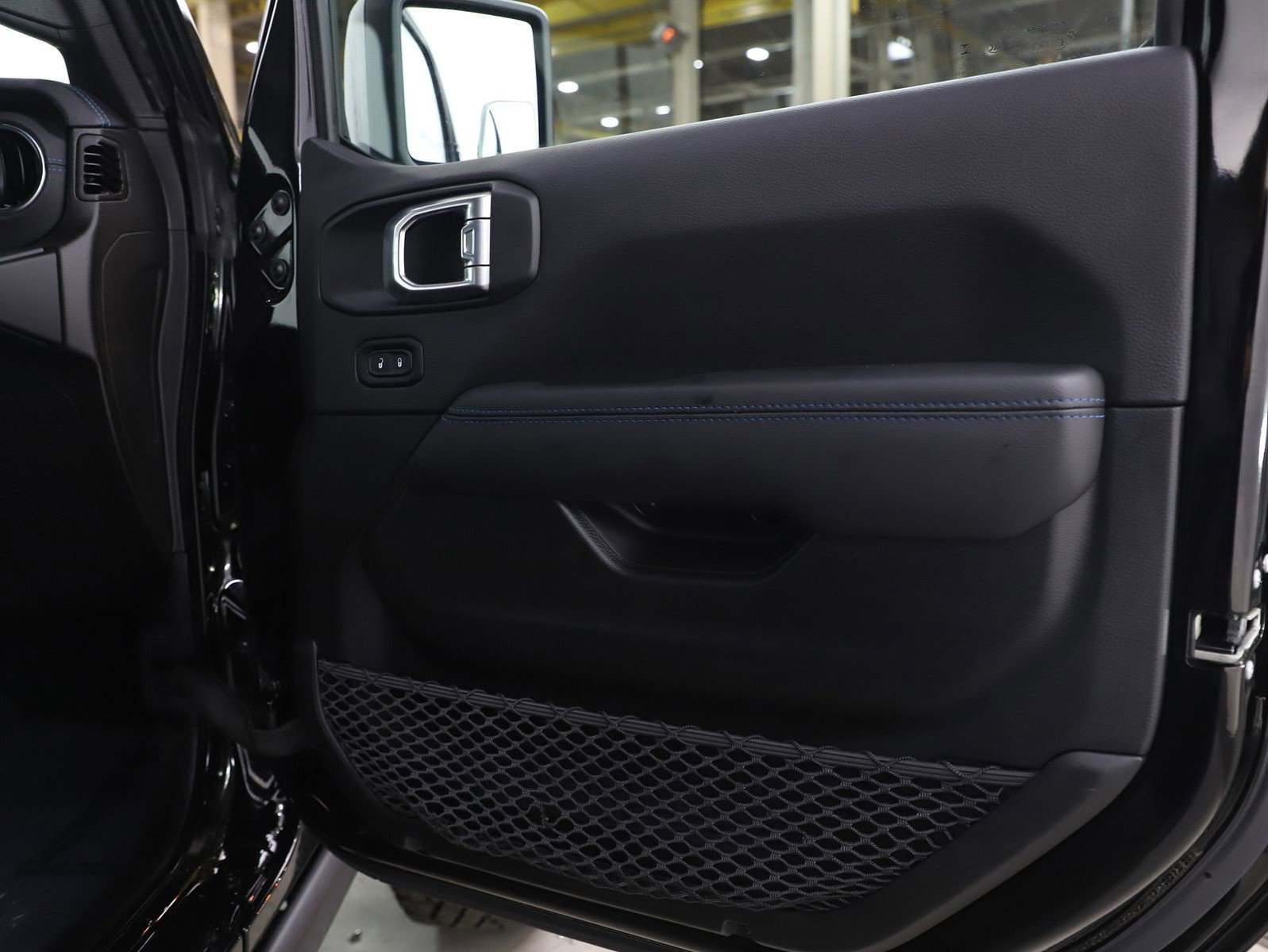 Used 2022 Jeep Wrangler Unlimited Rubicon 4xe w/ Cold Weather Group image 9