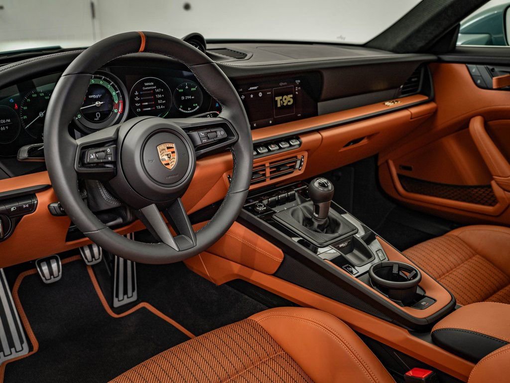 Certified 2024 Porsche 911 GT3 RS RWD image 4