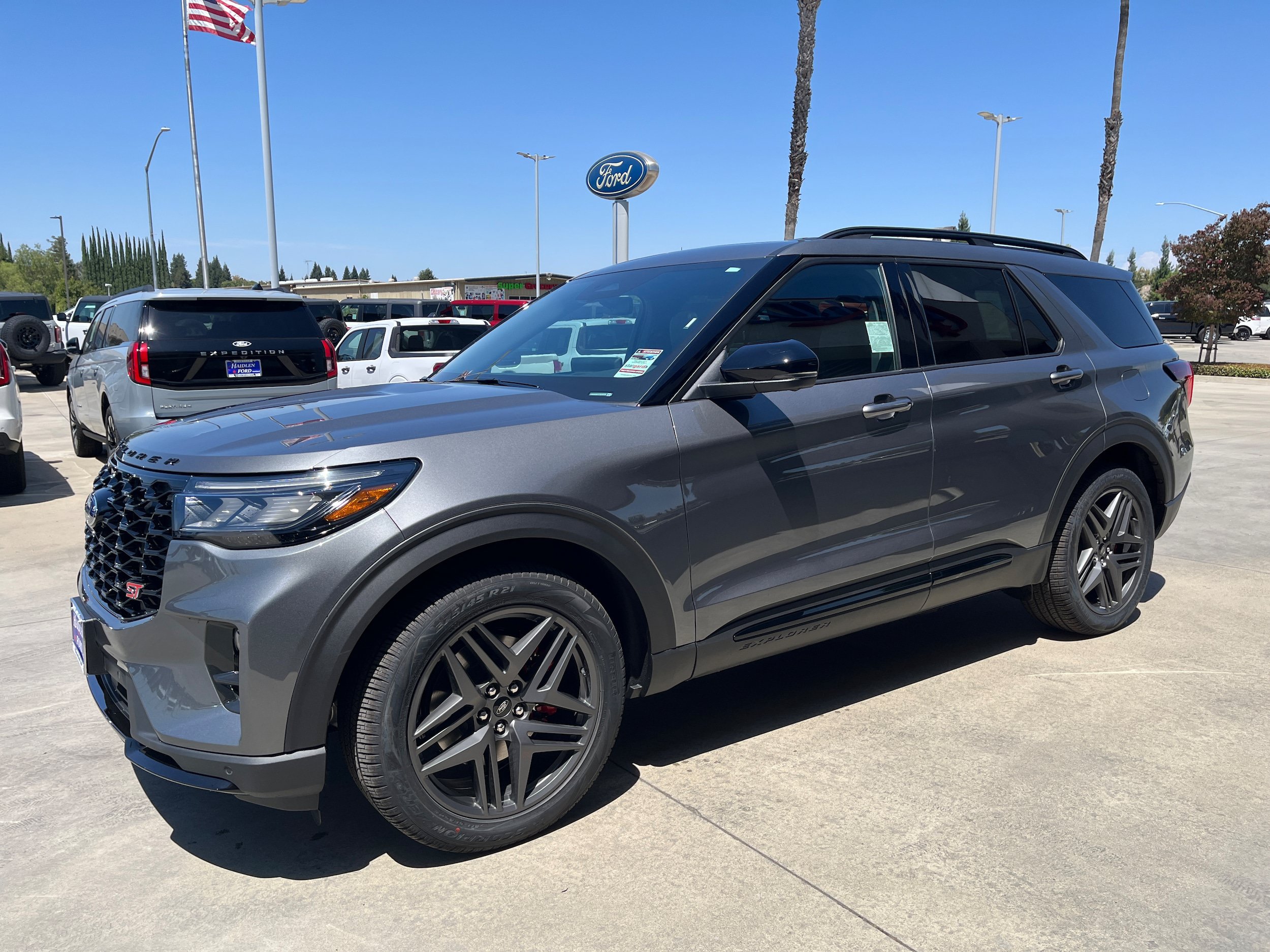 New 2026 Ford Explorer ST w/ Sun And Sound Package AWD/4WD image 2