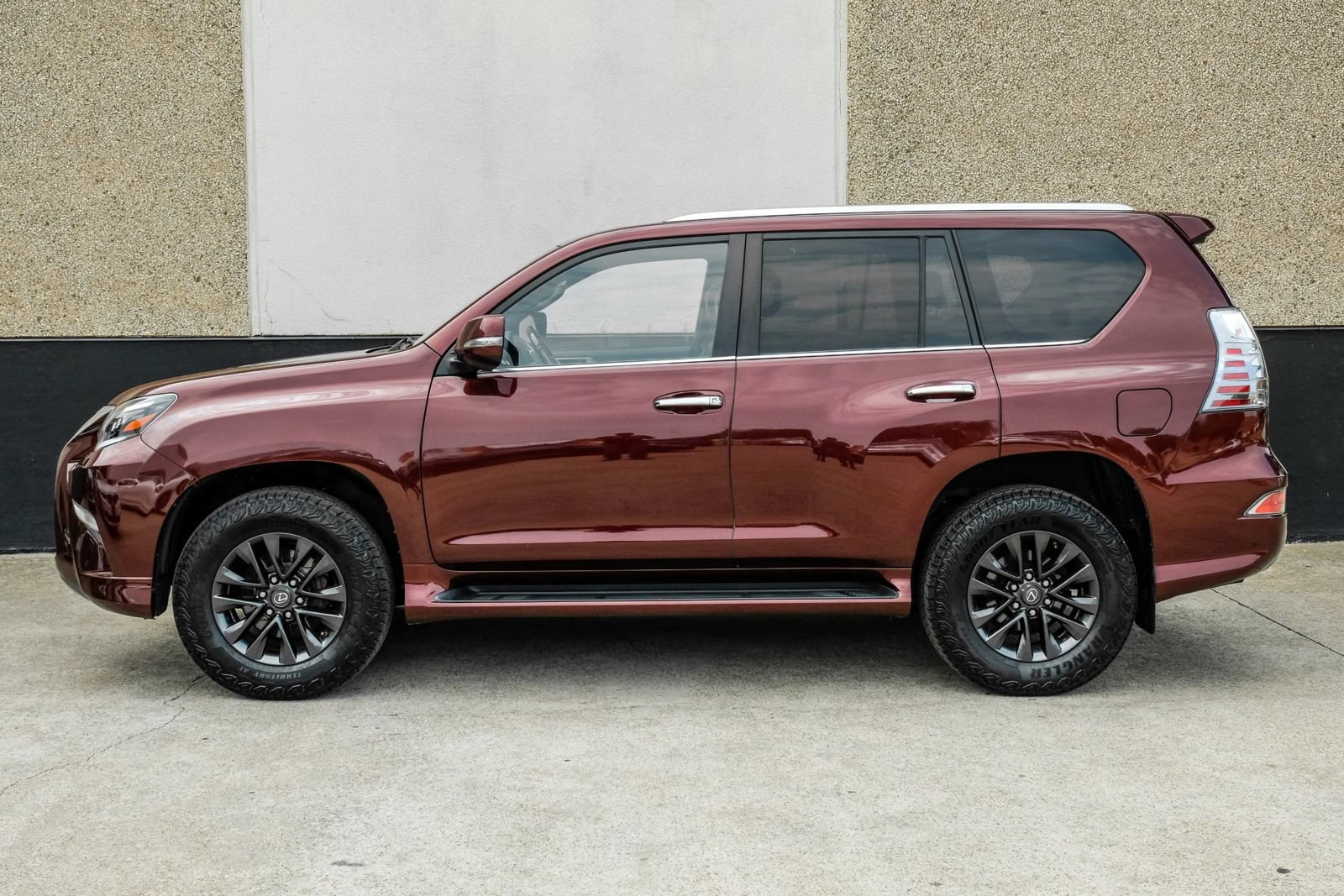 Used 2021 Lexus GX 460 Premium w/ Premium Package AWD/4WD image 15