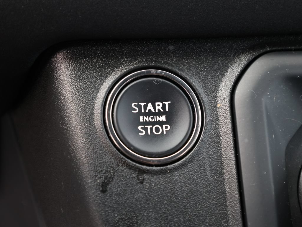 Used 2023 Land Rover Defender 110 X-Dynamic SE AWD/4WD image 31