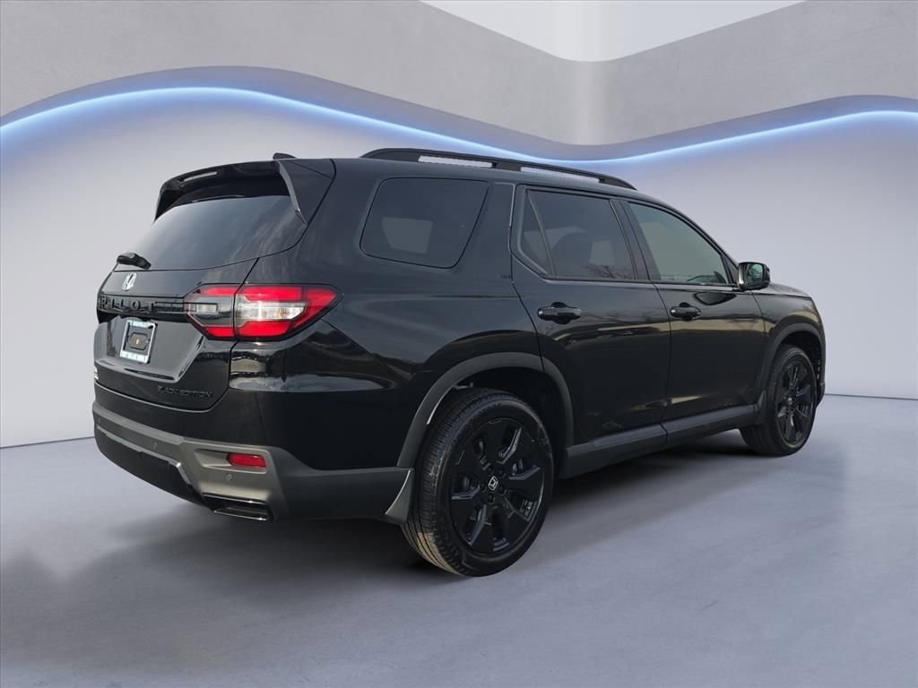 New 2026 Honda Pilot Black Edition image 5