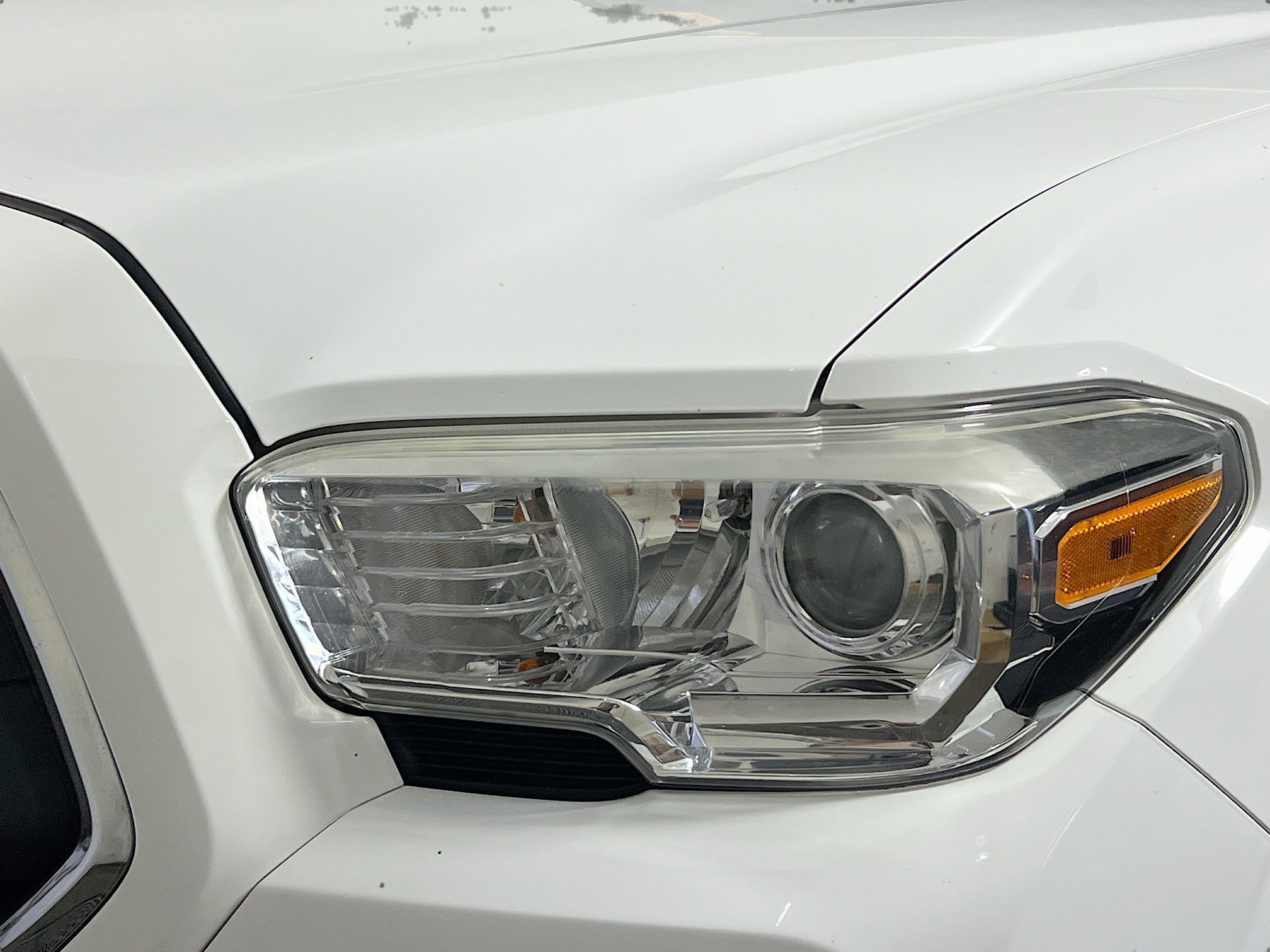 Used 2020 Toyota Tacoma SR5 RWD image 11