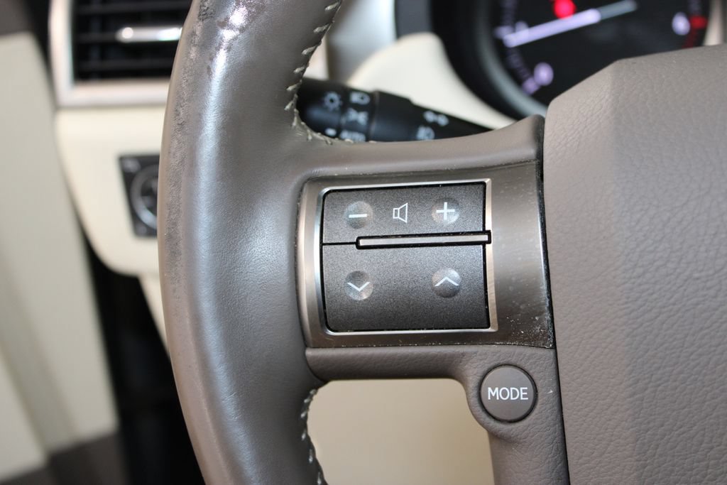 Used 2014 Lexus GX 460 w/ Premium Package AWD/4WD image 35