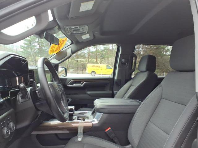 Used 2025 Chevrolet Silverado 1500 RST AWD/4WD image 11