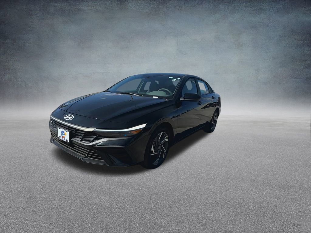 Used 2025 Hyundai Elantra Sport image 8
