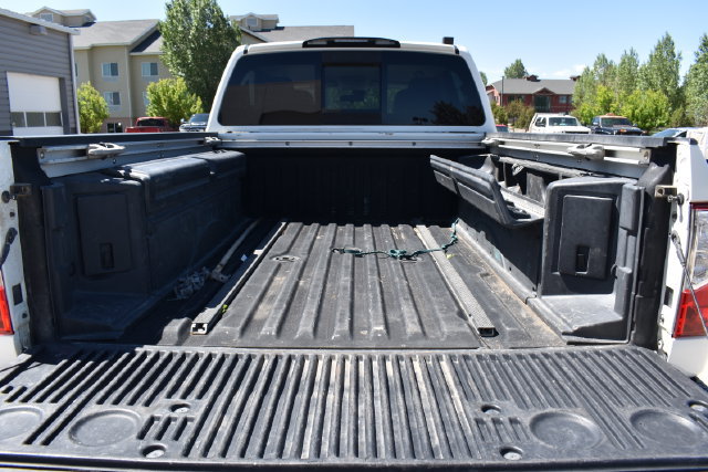 Used 2017 Nissan Titan PRO-4X AWD/4WD image 8