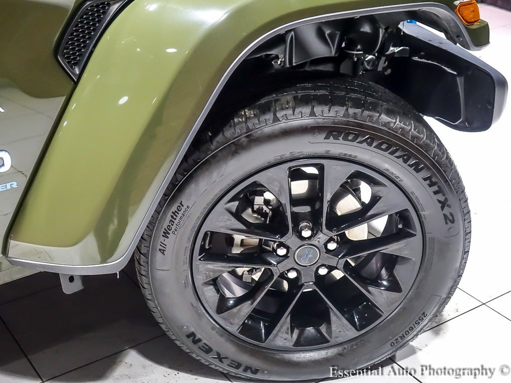 Used 2024 Jeep Wrangler Unlimited Sahara w/ Technology Group image 13