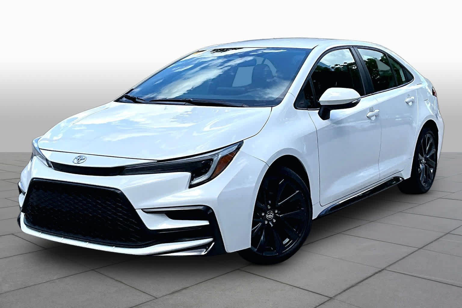 Used 2024 Toyota Corolla SE FWD image 1