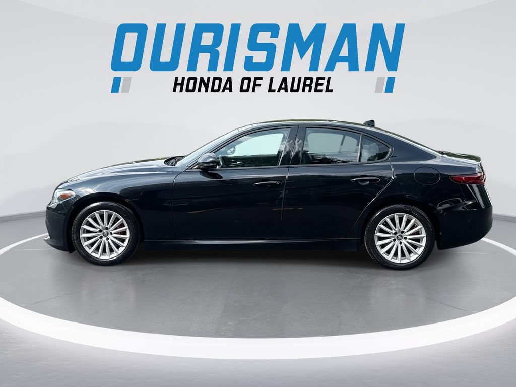Used 2023 Alfa Romeo Giulia Sprint AWD/4WD image 5