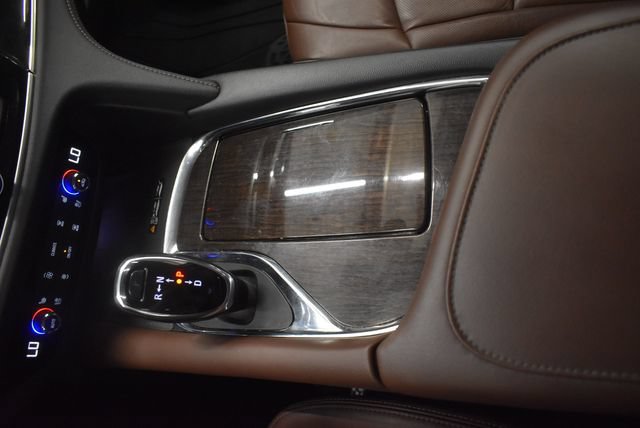 Used 2020 Buick Enclave Avenir w/ Avenir Technology Package AWD/4WD image 29