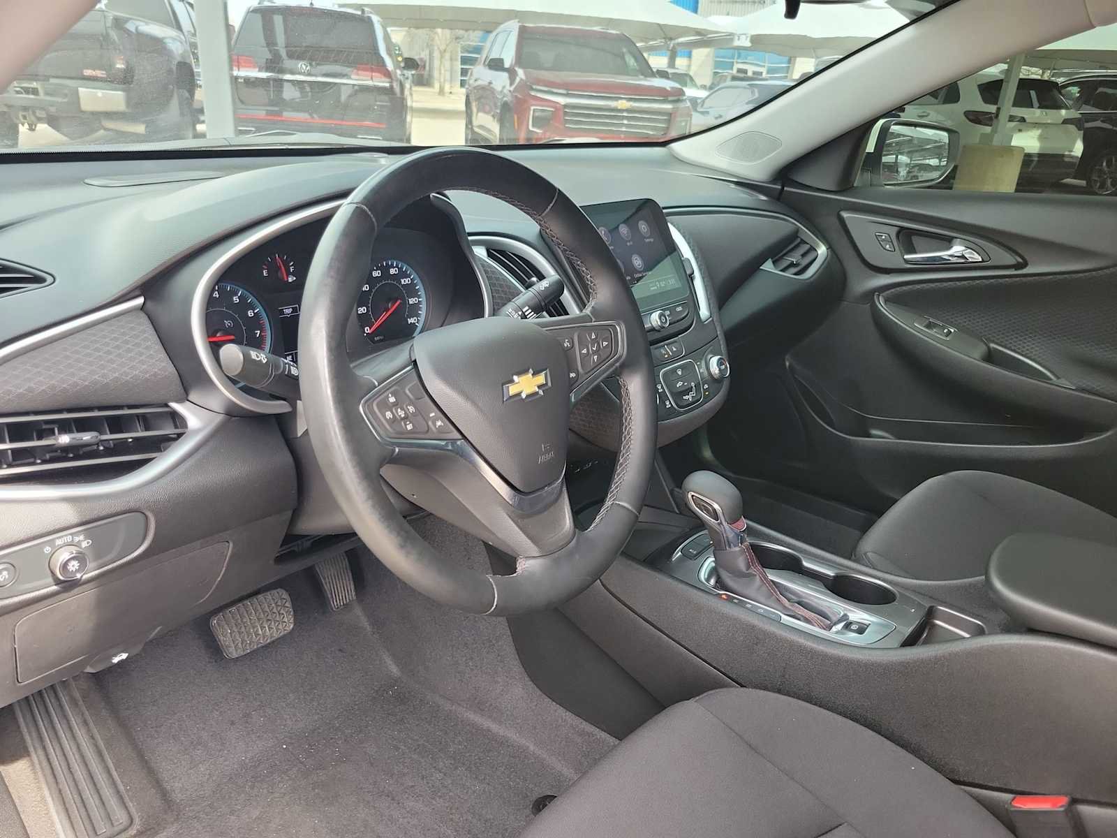 Used 2024 Chevrolet Malibu RS image 2