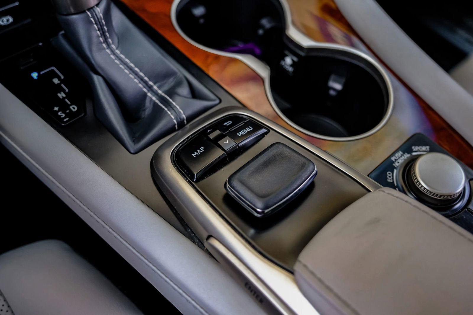 Used 2019 Lexus RX 350L FWD image 26