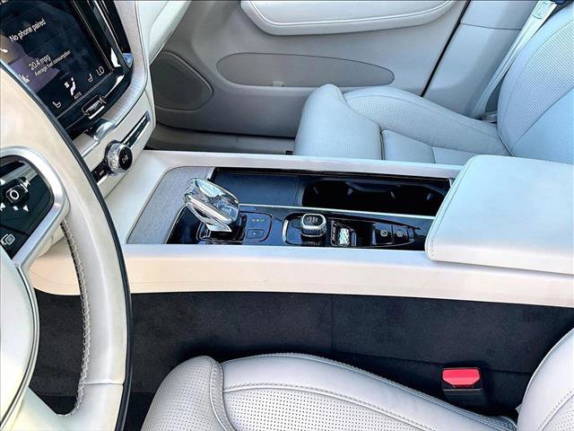 Used 2021 Volvo XC60 T8 Inscription w/ Advanced Package image 15