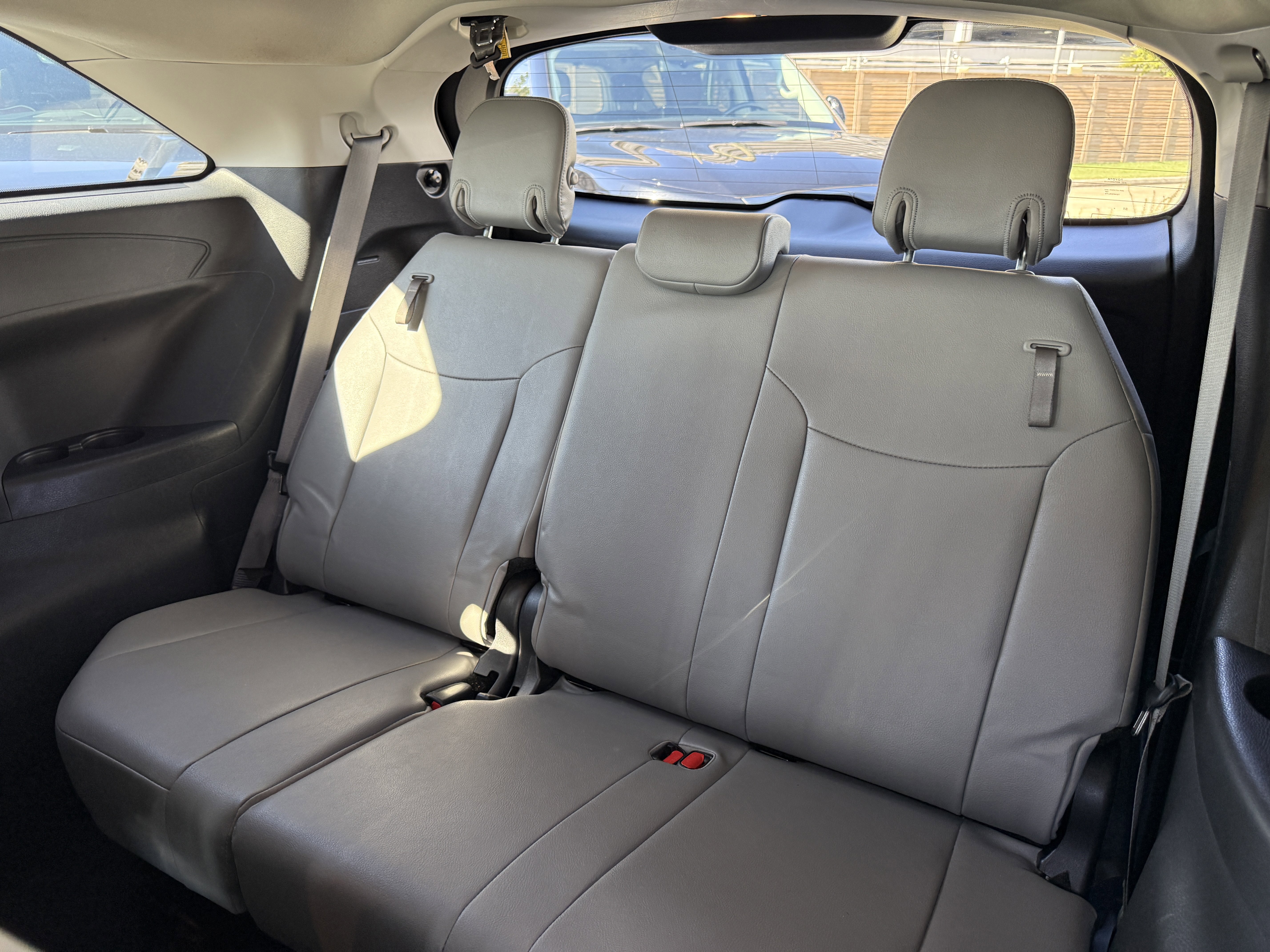 Used 2025 Toyota Sienna XLE image 15