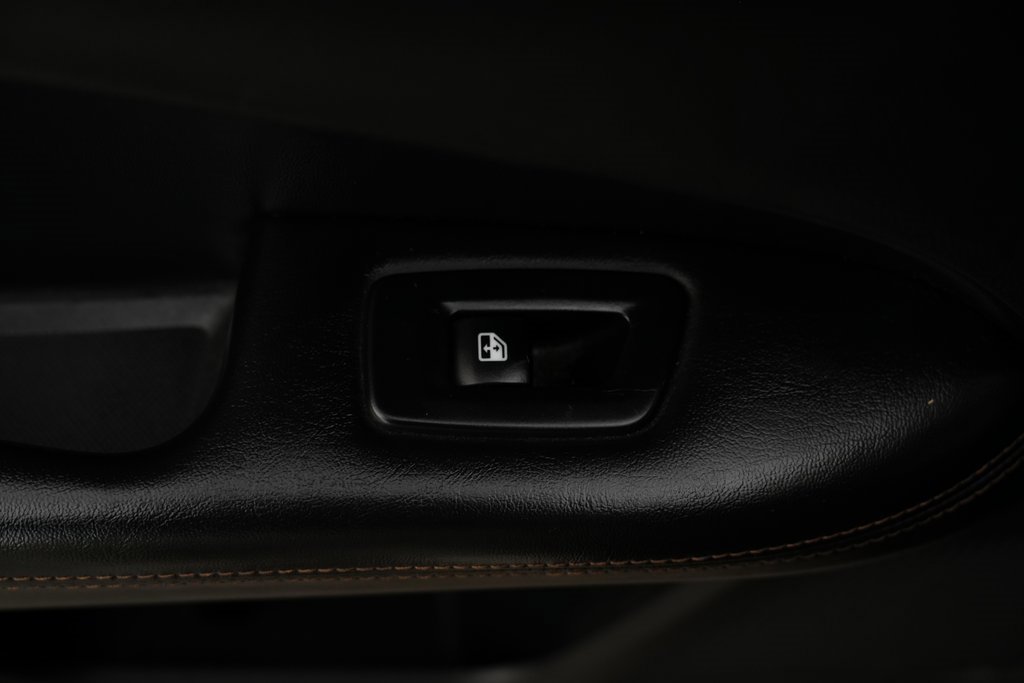 Used 2018 Jeep Compass Limited w/ Navigation Group image 31