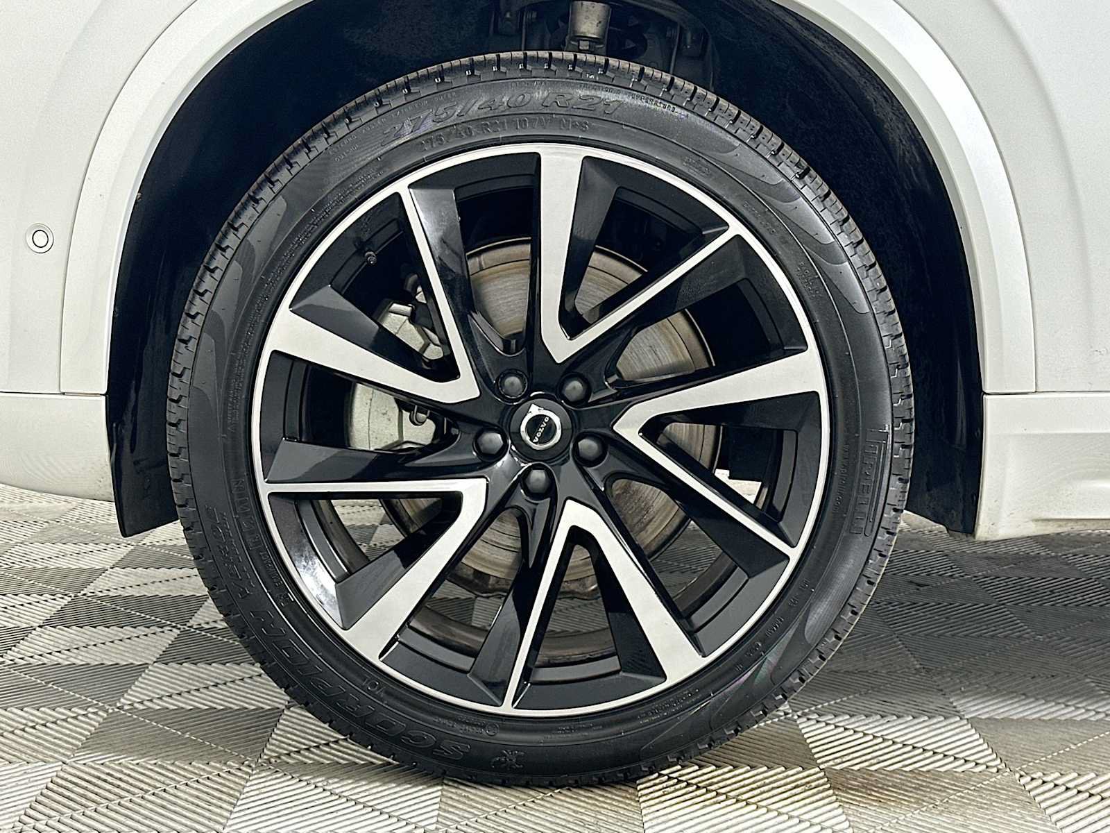 Used 2023 Volvo XC90 B5 Plus AWD/4WD image 31
