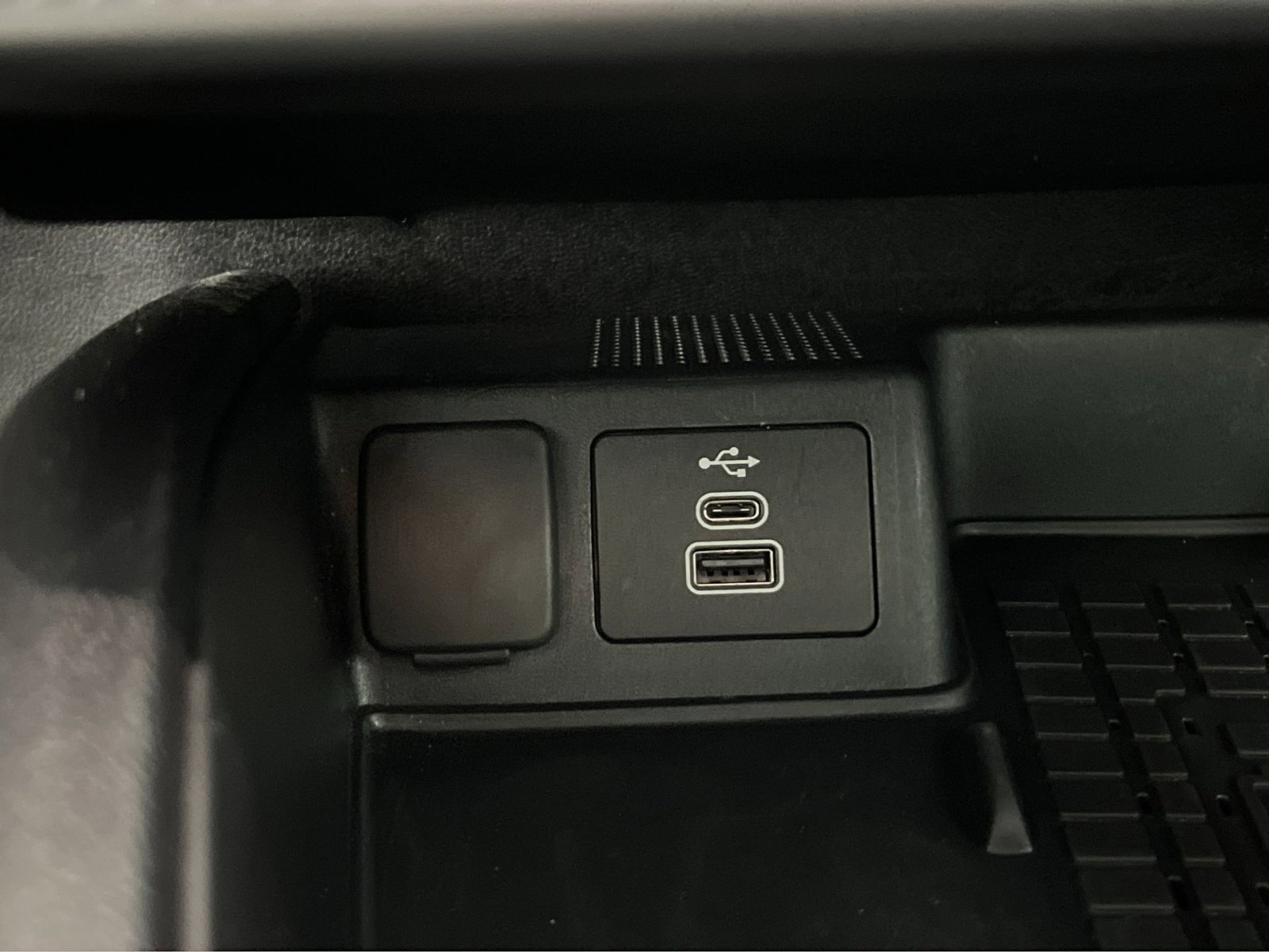 Used 2025 Ford Bronco Sport Badlands image 34