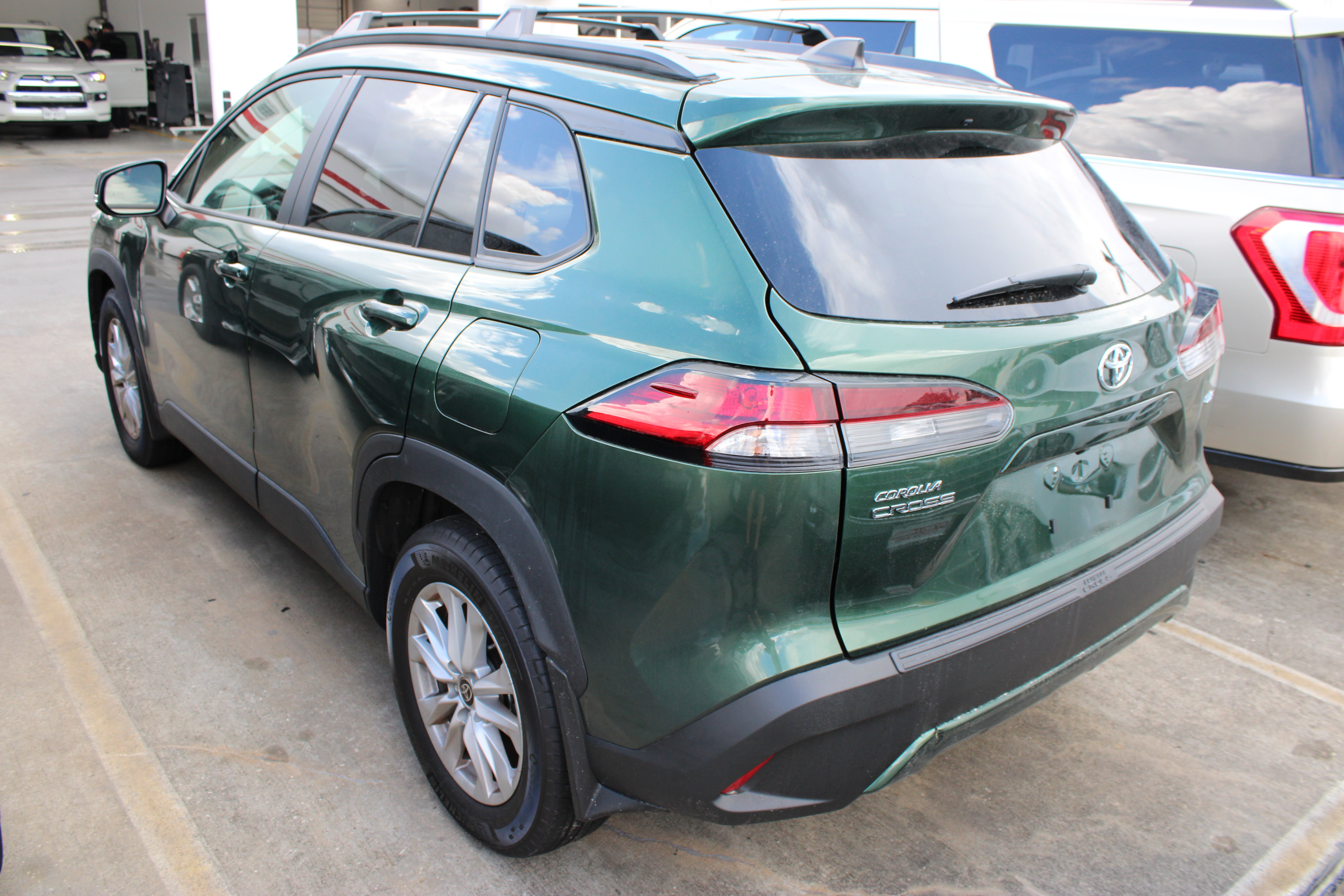Used 2026 Toyota Corolla Cross LE FWD image 7