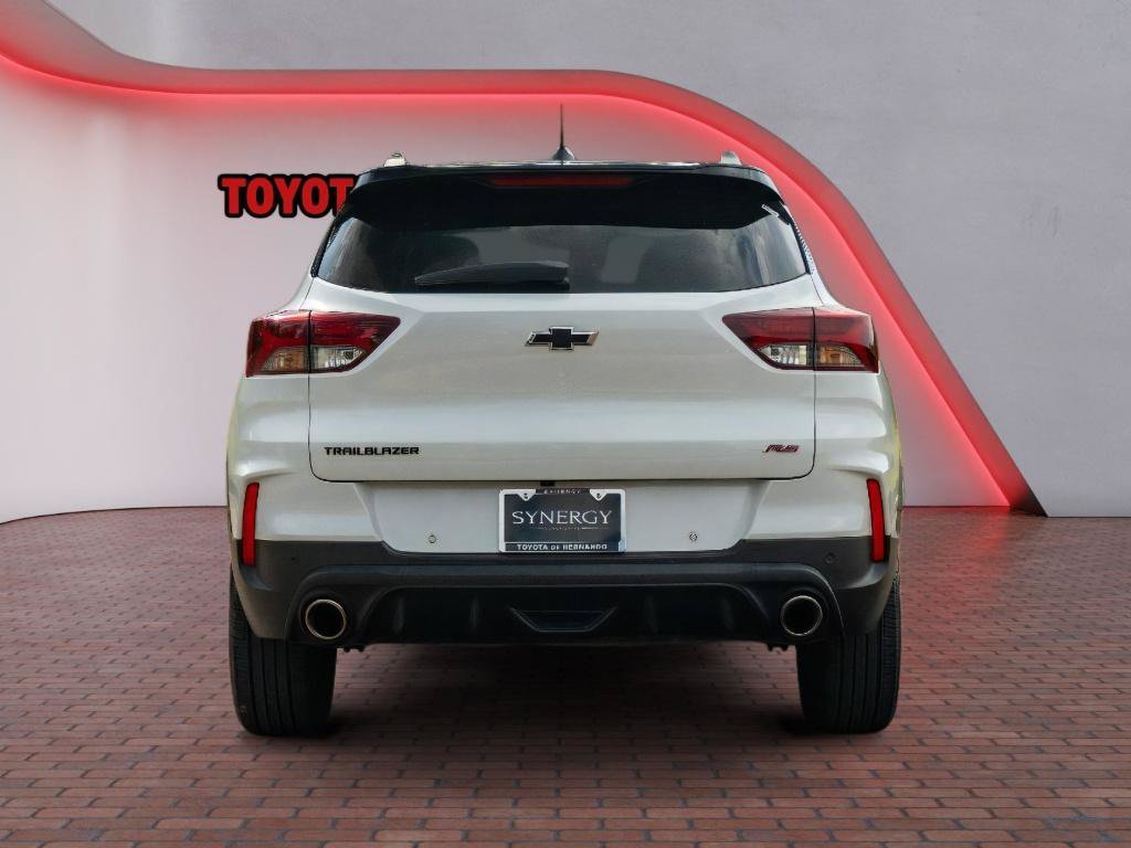Used 2021 Chevrolet TrailBlazer RS w/ Sun and Liftgate Package FWD image 6