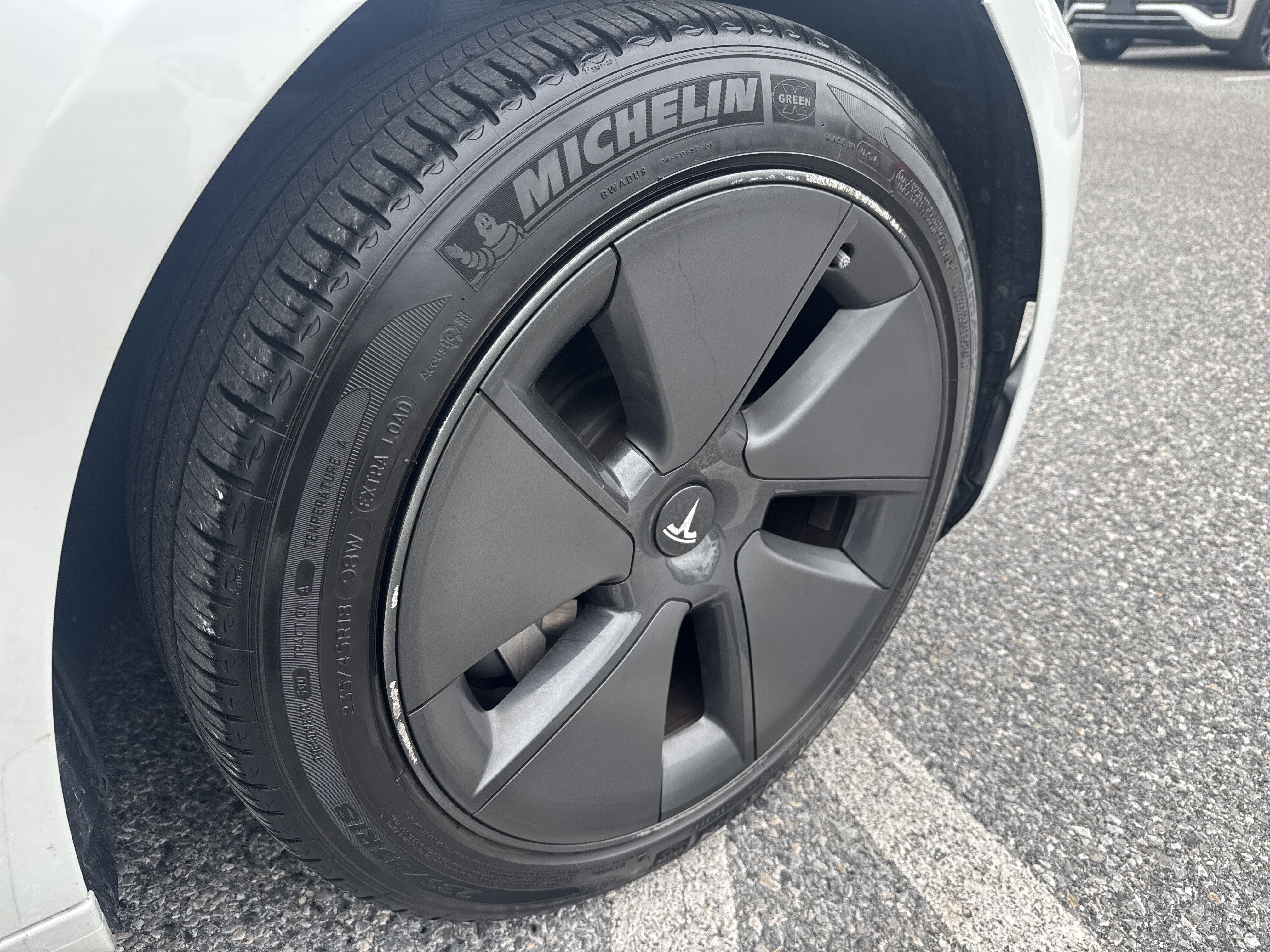 Used 2023 Tesla Model 3 Standard Range RWD image 9