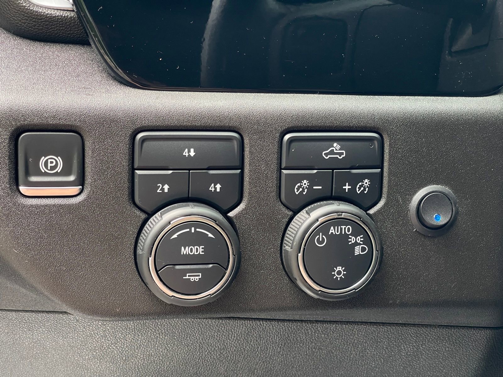 Used 2024 Chevrolet Silverado 2500 LT image 18