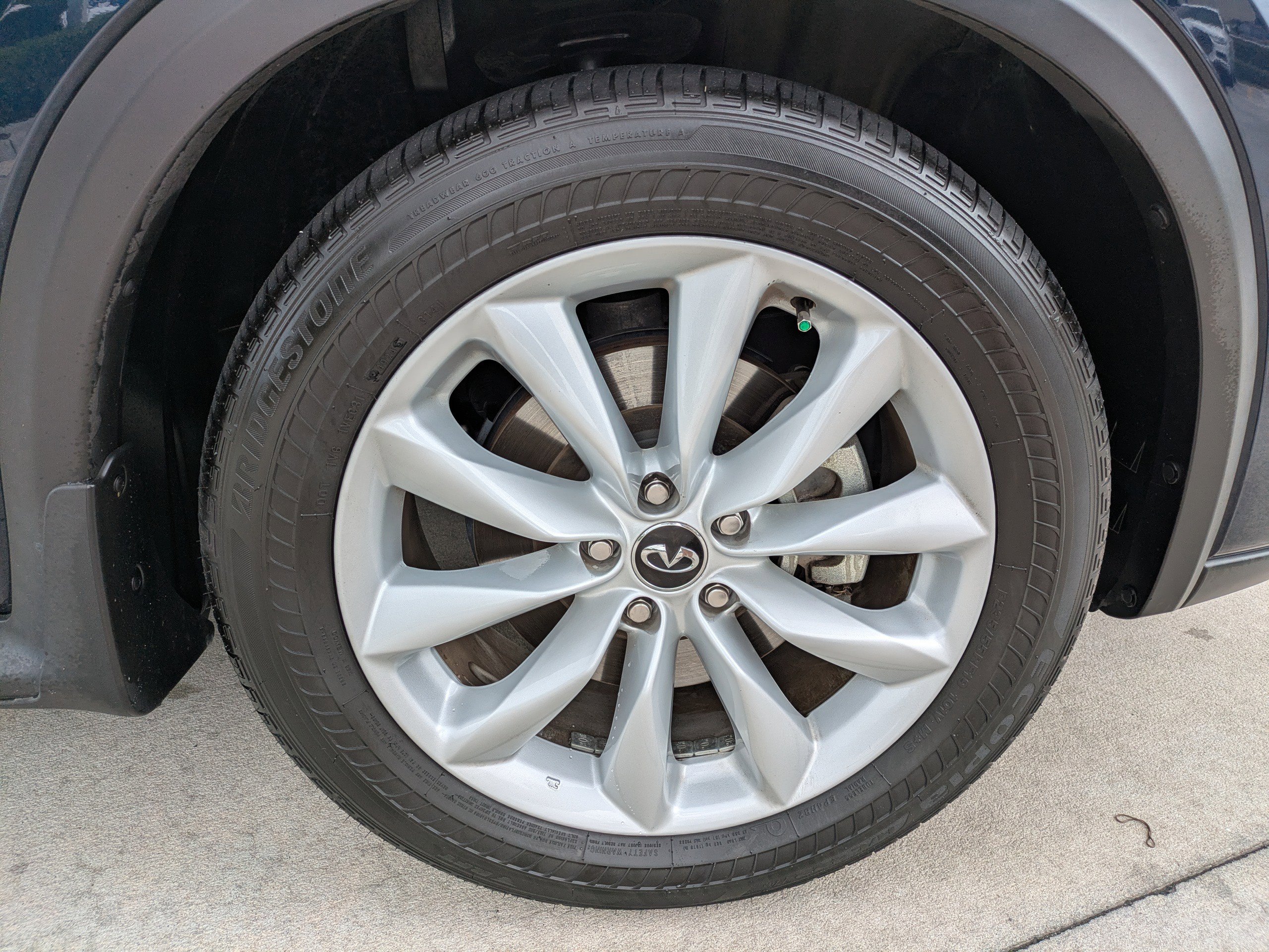 Used 2019 INFINITI QX50 Essential w/ Premium Heat Package image 9