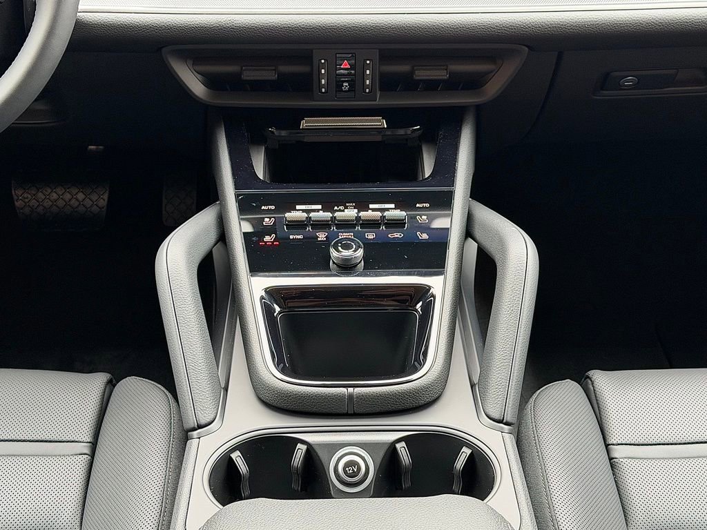 New 2026 Porsche Cayenne Coupe image 16