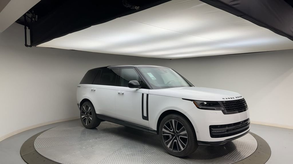 Certified 2024 Land Rover Range Rover Long Wheelbase SE AWD/4WD image 2