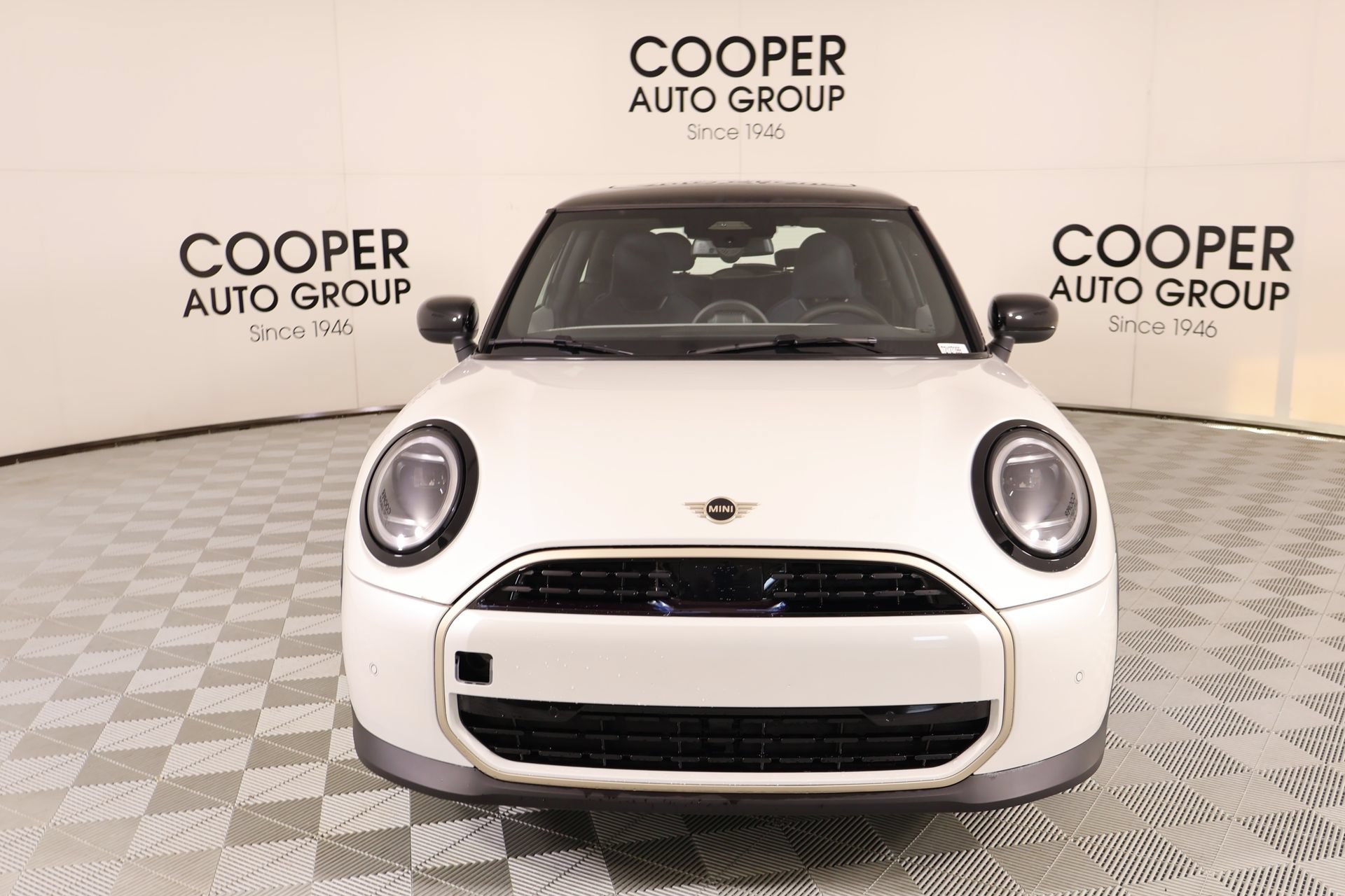 New 2026 MINI Cooper 2-Door Hardtop FWD image 5