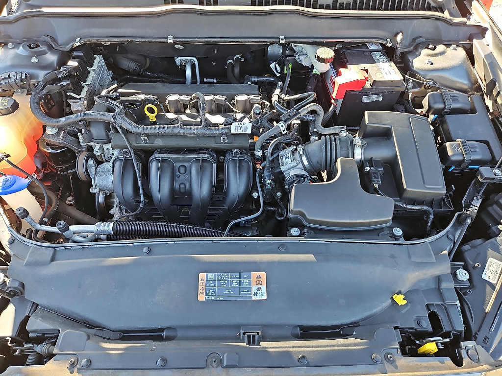 Used 2015 Ford Fusion SE FWD image 29