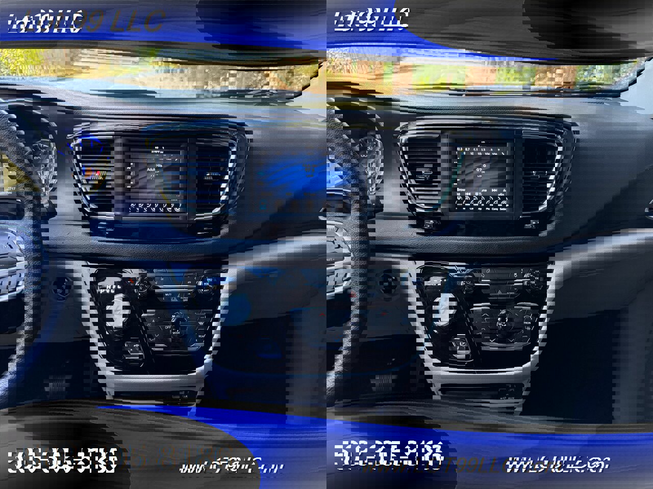 Used 2020 Chrysler Voyager Lxi image 13