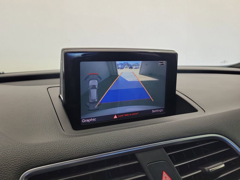 Used 2018 Audi Q3 2.0T Premium Plus w/ Premium Plus Package image 29