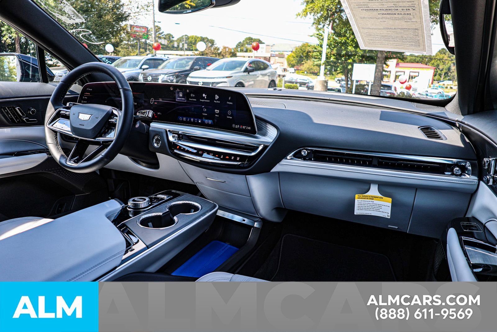 Used 2025 Cadillac Lyriq Luxury image 27