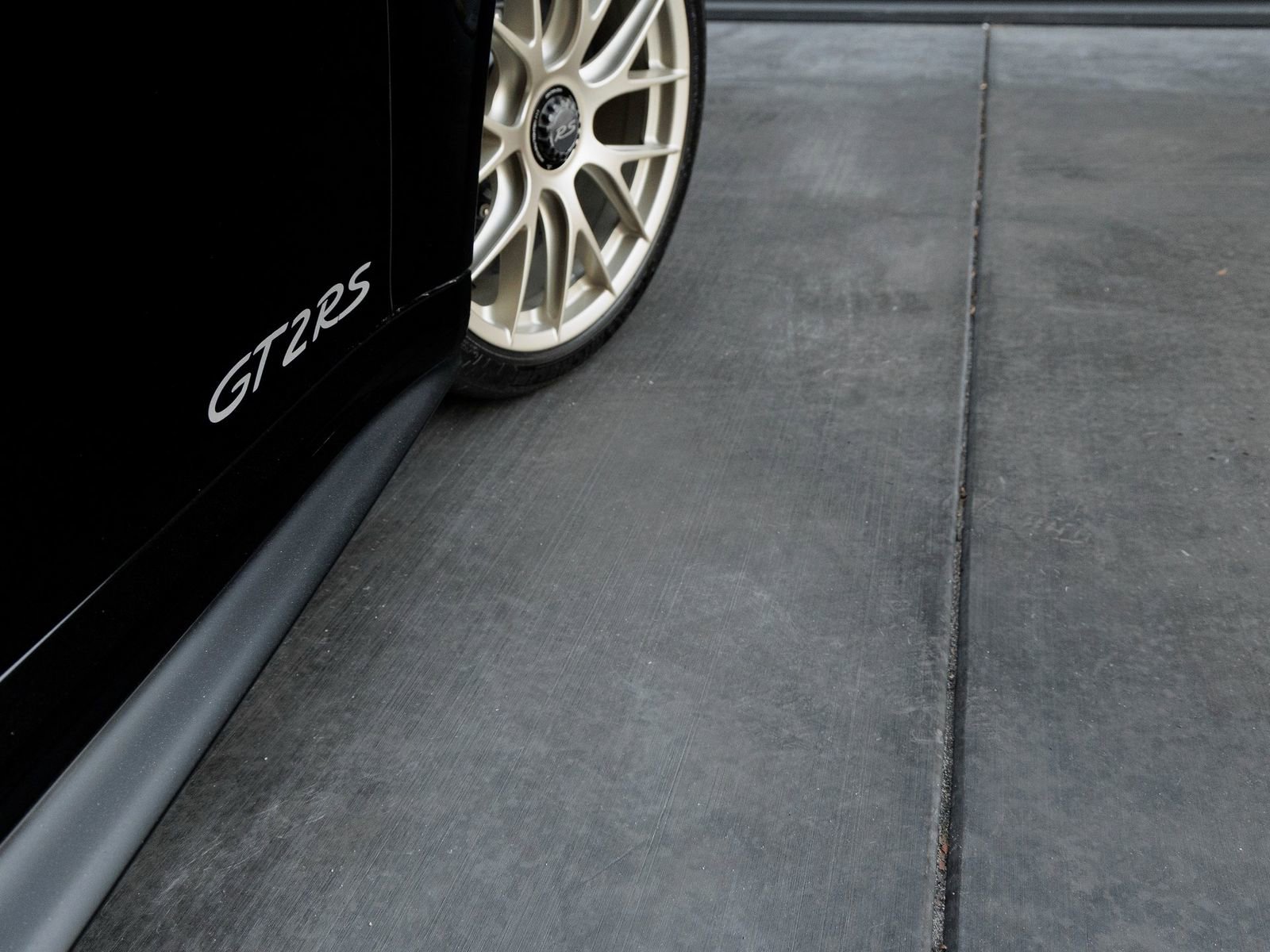 Used 2018 Porsche 911 GT2 RS image 41