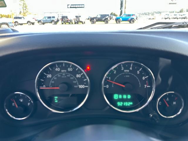 Used 2017 Jeep Wrangler Unlimited Sahara w/ Connectivity Group AWD/4WD image 17