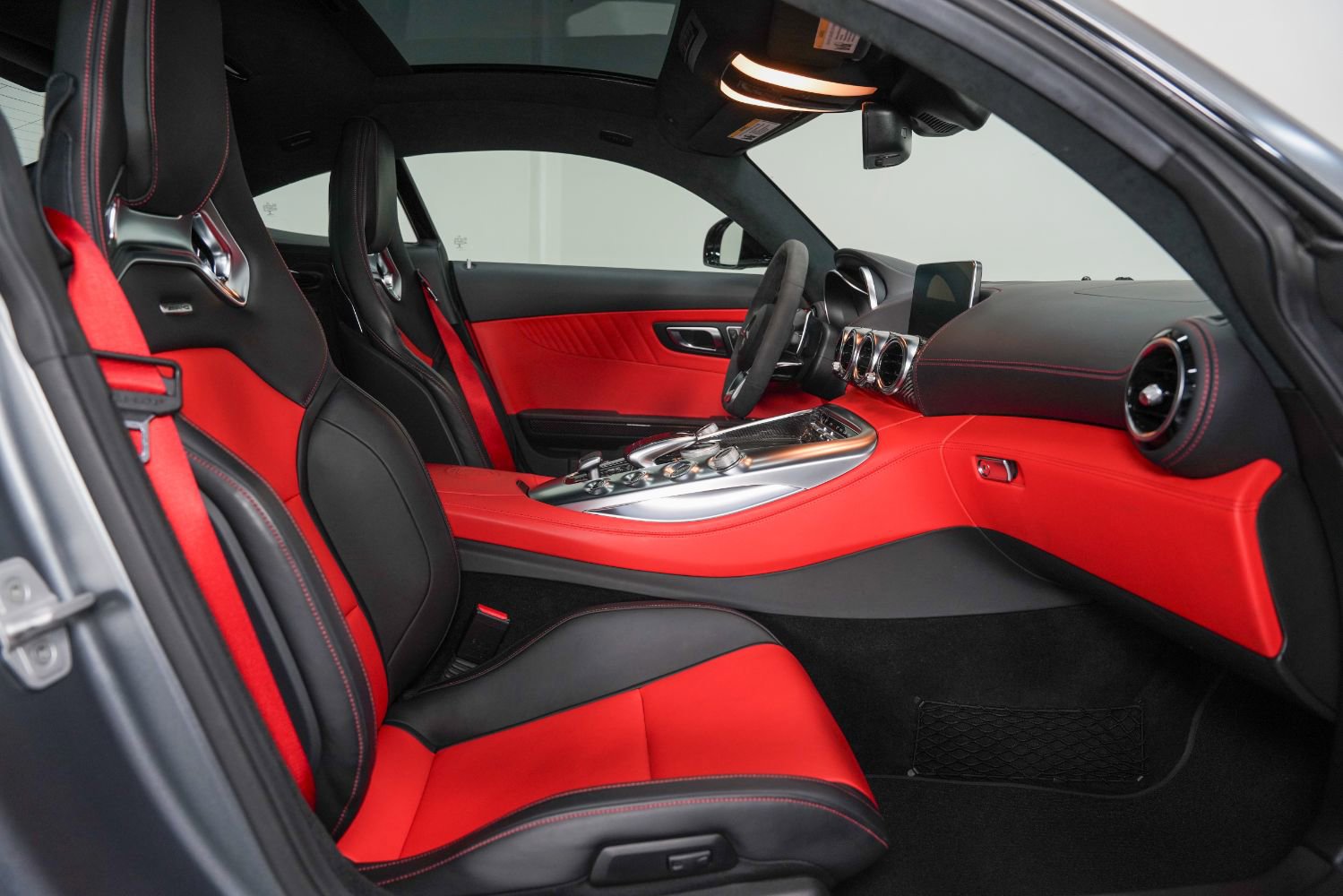 Used 2017 Mercedes-Benz AMG GT Coupe image 28