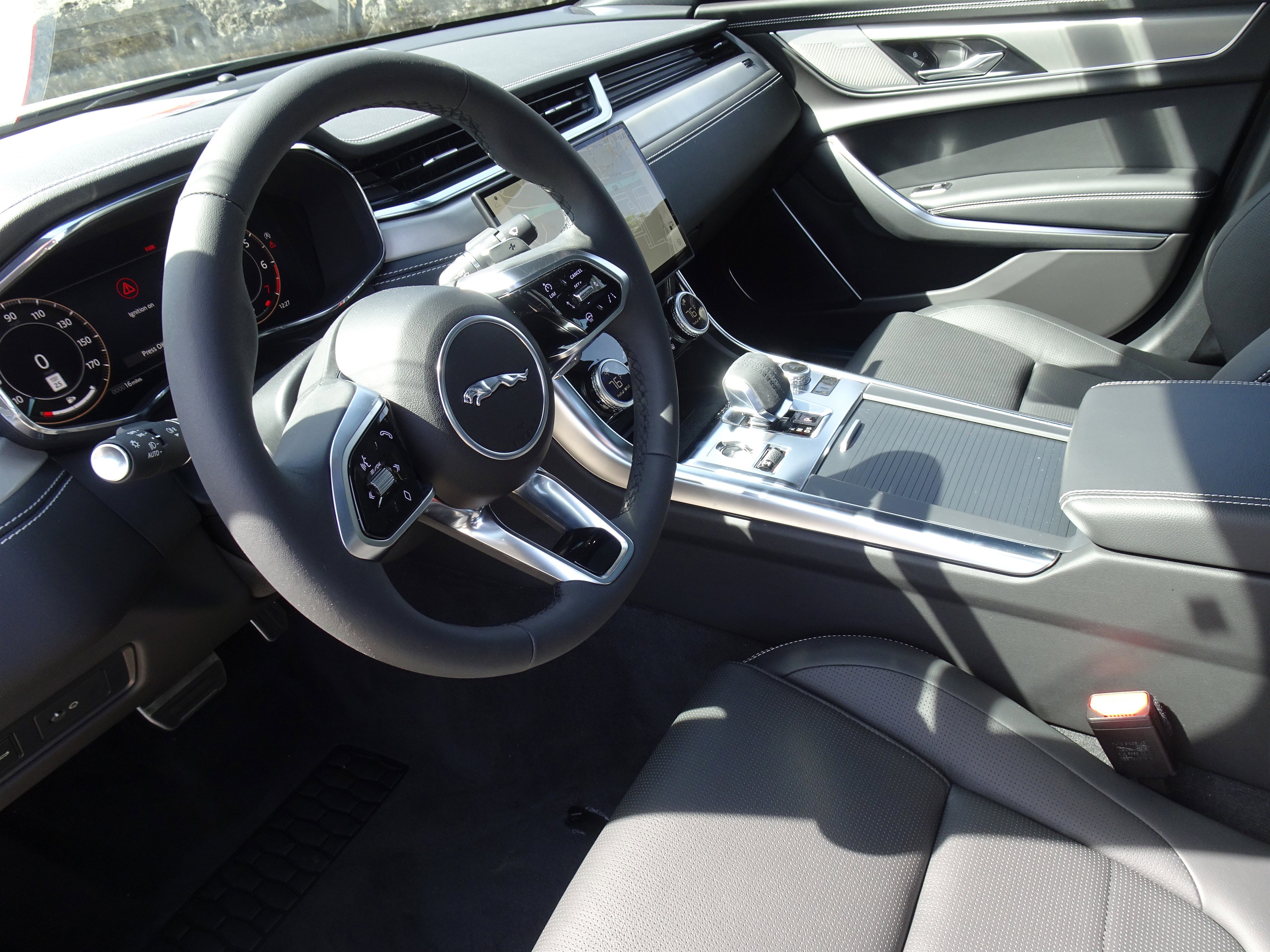 New 2024 Jaguar XF R-Dynamic SE image 21