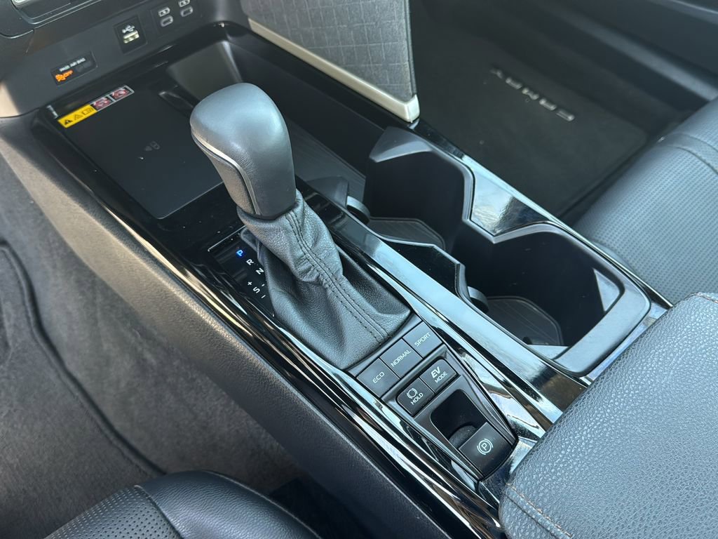 Used 2025 Toyota Camry XLE w/ Premium Package image 21