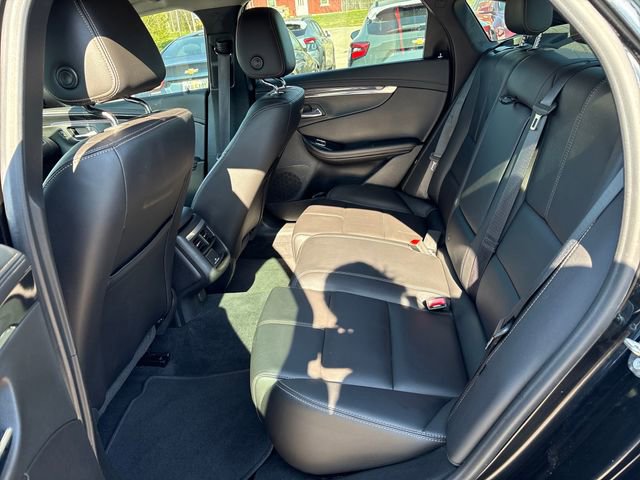 Used 2017 Chevrolet Impala LT image 23